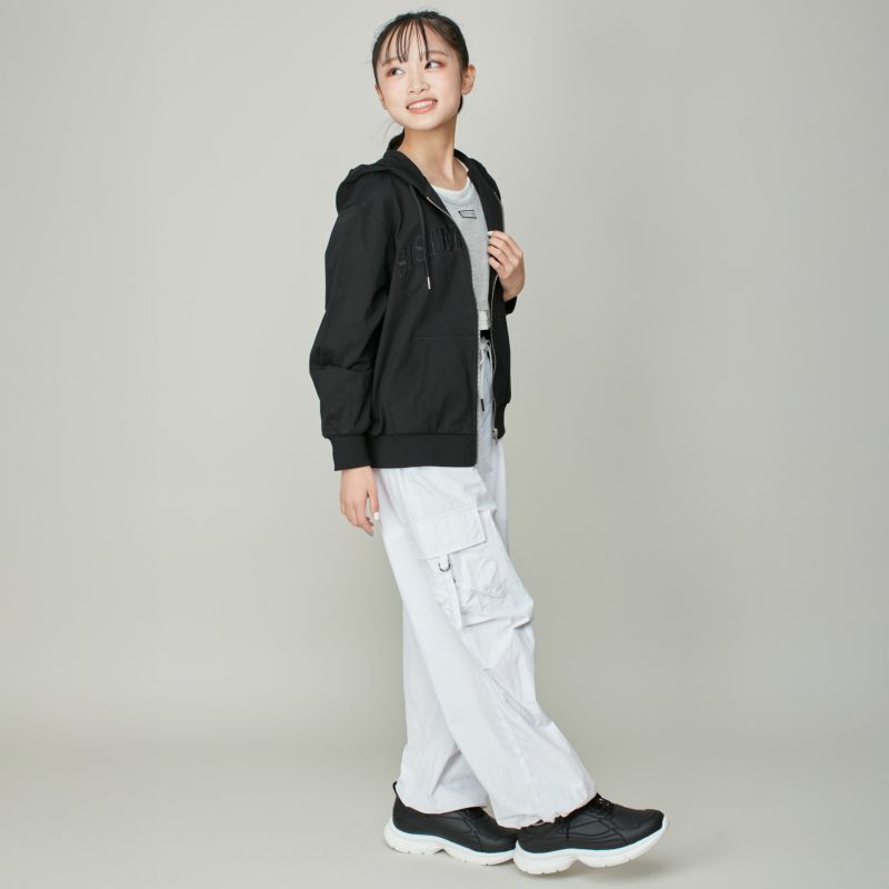 ロゴししゅうZIPパーカー の商品ページ| JENNI Online Shop